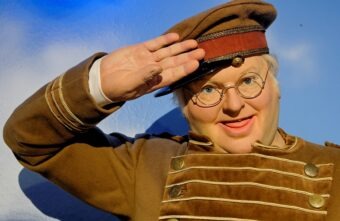 Faimosii XXL: Benny Hill, actorul care a pictat zambete pe fetele tuturor