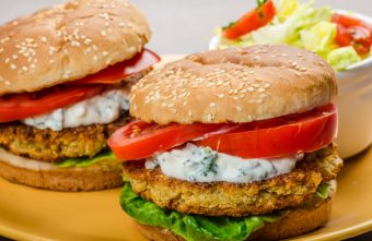 Cinci rețete delicioase de burger vegetal pentru perioada postului