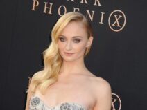 Actrita Sophie Turner, o lady moderna cu radacini britanice