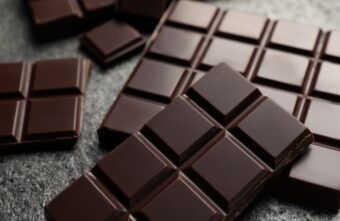 Beneficiile importante ale consumului de ciocolată neagră