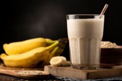 Dieta cu lapte și banane – cum se ține și cum te ajută să slăbești?