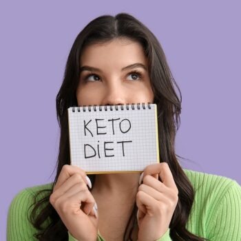 Keto Diet Girl - fata care tine dieta Keto